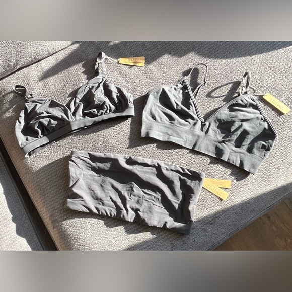 SKIMS bundle - Picture 2 of 14